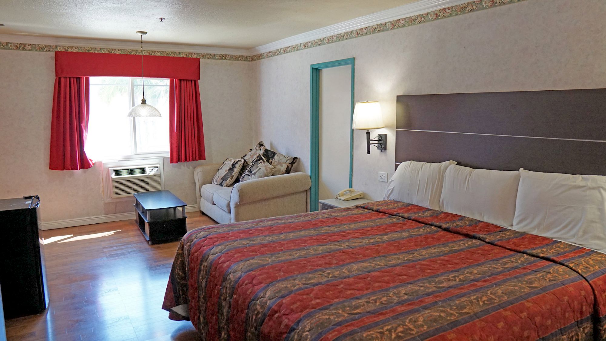 Travelers Inn™ Budget/Cheap Hotel Lawndale California near LAX