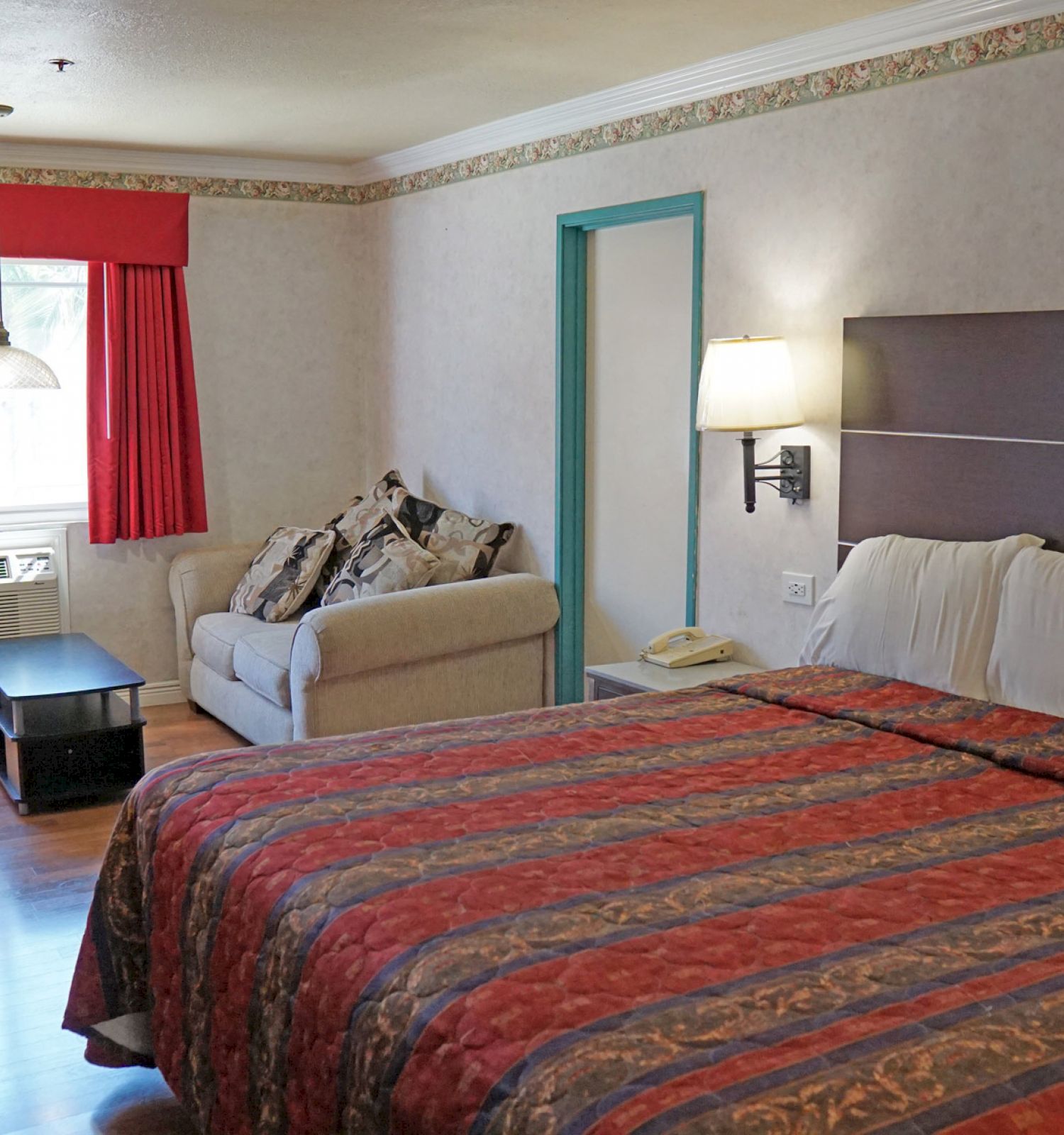 Travelers Inn™ Budget/Cheap Hotel Lawndale California near LAX